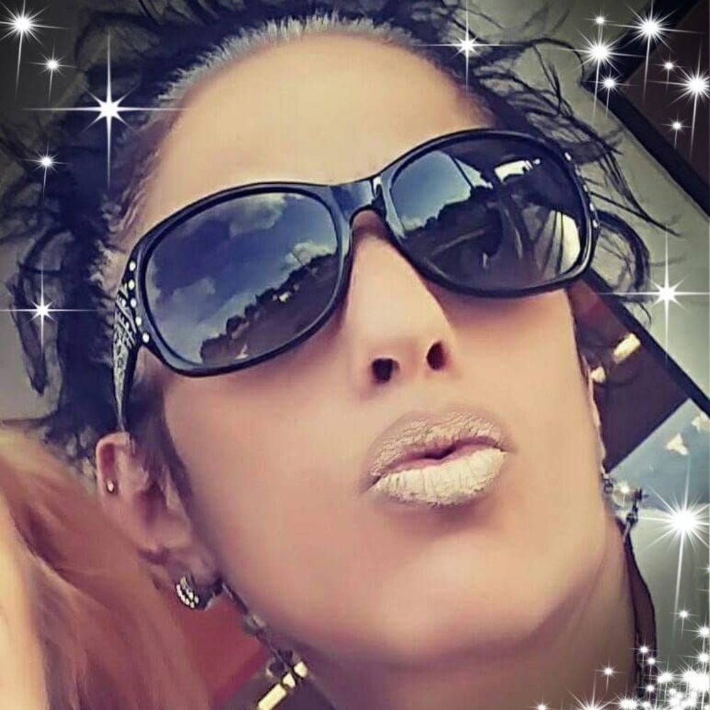 Meet your Posher, Stefanie